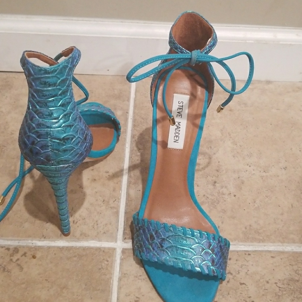 Steve Madden turqouise sandal